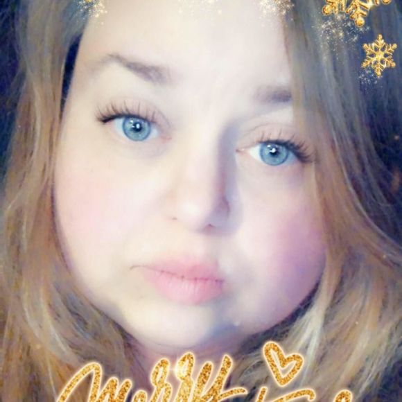 Meet your Posher, Amy - Picture 1 of 1